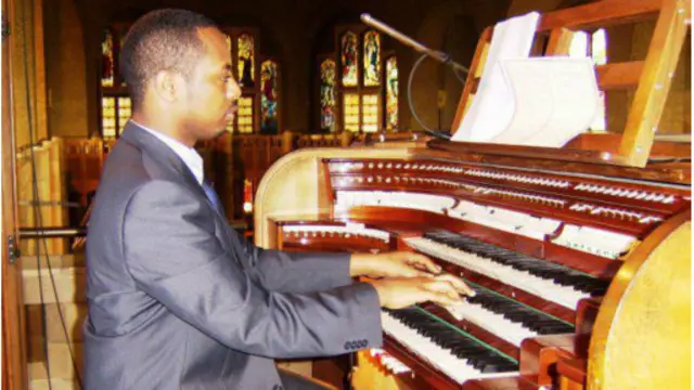 Rescapé du génocide de 1994, Kizito Mihigo est un chanteur prolifique, qui a composé plus de 400 chansons en 20 ans.