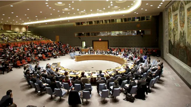 أشارت المندوبة دينا قعوار إلى أنه سيتم التصويت على المشروع غدا إن لم يتسن ذلك الليلة