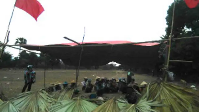 ရွာသားတွေ ကဆက်ပြီး ဆန္ဒပြနေ