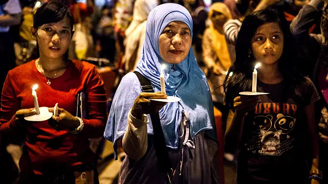 سورابایا میں اس حادثے میں ہلاک ہونے والے افراد کے لیے ماتمی تقریب منعقد کی گئی