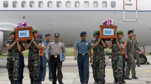 Jenazah penumpang dan awak AirAsia