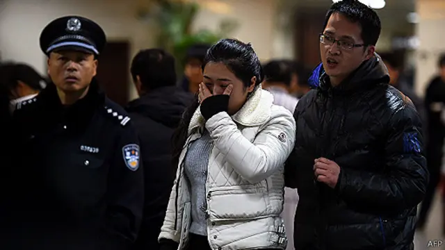 上海外滩发生踩踏事件,造成大量人员伤亡。