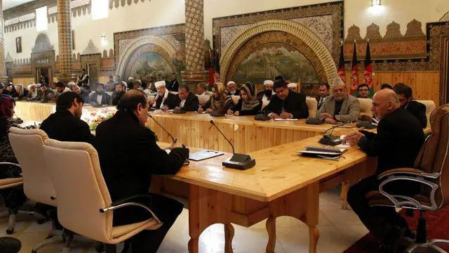 جس کے بارے میں افغانی زیادہ بات کر رہے ہیں وہ ہے صدر کے مختلف ریاستی اداروں کے اچانک دورے