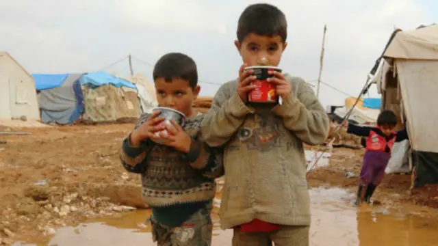 Khusus di Suriah, satu dari empat sekolah tutup sejak Maret 2011. Kondisi ini mempengaruhi dua juta anak usia sekolah.