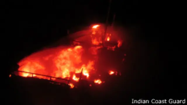 pakistan boat, bomb, blast, defence minister, manohar parrikar