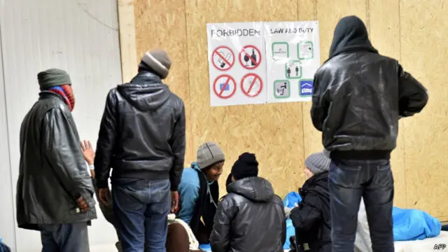 روز ۲۷ دسامبر- گروهی از مهاجران در بندر کاله