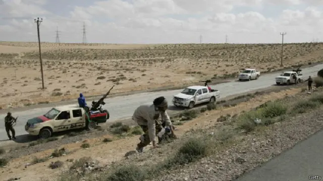 تنتشر الجماعات المسلحة في جميع أنحاء ليبيا وتسيطر على العديد من المناطق