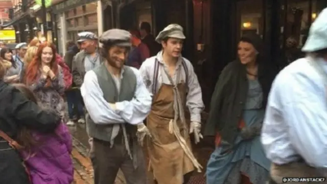 Pentas Les Miserables