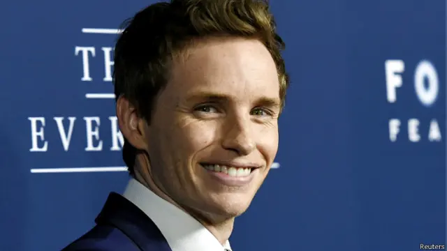 雷德梅尼1982年1月6日出生于伦敦,曾就读于伊顿学,2003年从剑桥三一学院毕业。