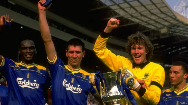 En sólo 10 años Wimbledon pasó de ser un equipo de aficionados a conquistar el título de la Copa FA en Wembley.