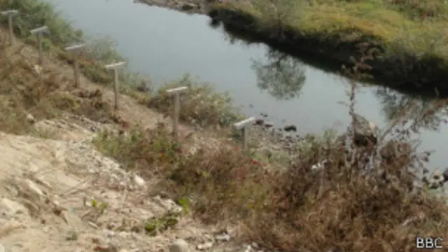 တရုတ်နဲ့ မြောက်ကိုရီးယား နယ်စပ် တစ်နေရာ