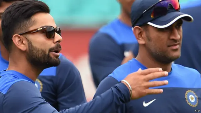 विराट कोहली और महेंद्र सिंह धोनी