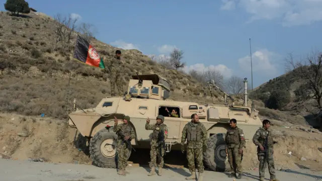 پاکستانی فوج کے سربراہ جنرل راحیل شریف نے افغان اور بین لاقوامی افواج کے حکام کو پاک افغان سرحدی علاقوں میں دہشت گردوں کے خلاف تعاون پر مبنی کارروائیوں میں ہر سطح پر اپنی حمایت کی یقین دہانی کروائی تھی۔