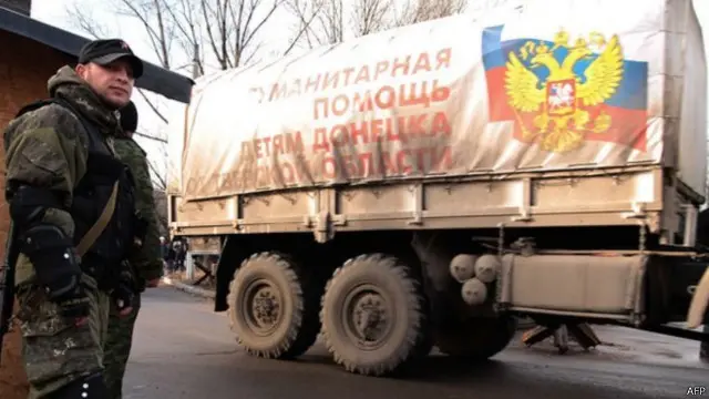 أرسلت روسيا قافلة مساعدات كبيرة إلى المناطق التي يسيطر عليها الانفصاليون في شرق أوكرانيا