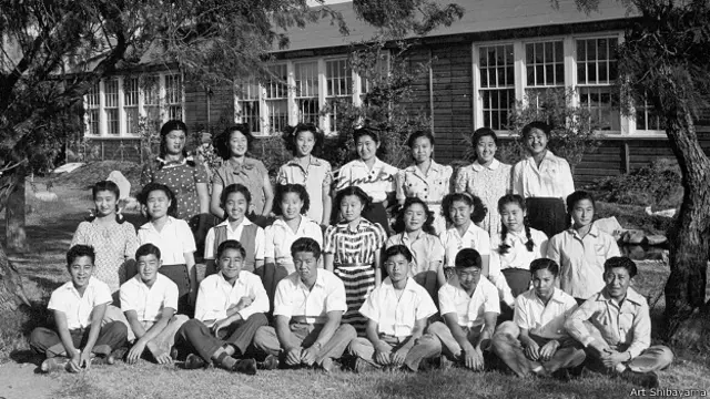 Niños en el campo de Crystal City