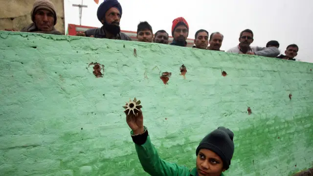 تتبادل نيودلهي وإسلام أباد الاتهامات فيما يتعلق بالمسؤولية عن اندلاع أحداث العنف الأخيرة 