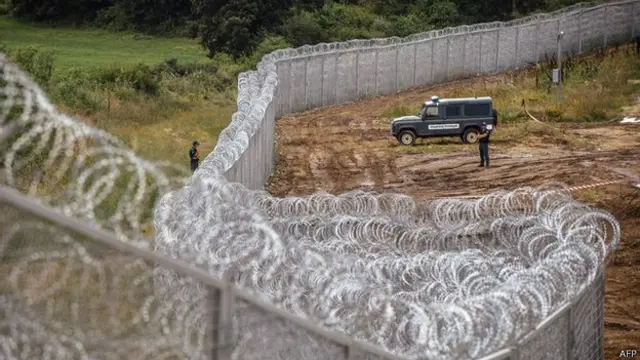 Огорожа на кордоні з Туреччиною