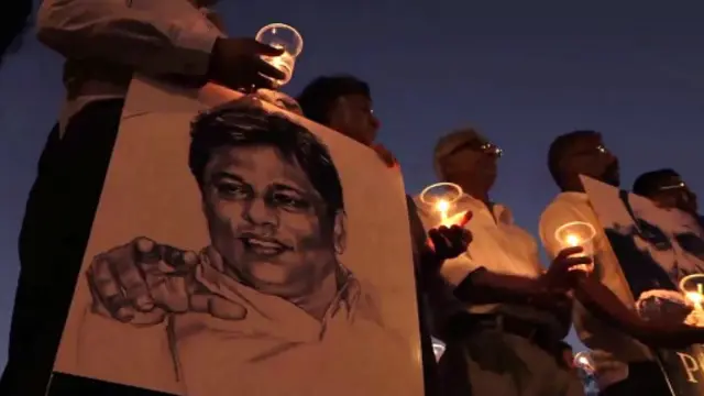 "දැන් මේ රනිල් වික්‍රමසිංහ මහත්මයම ලසන්ත මැරුවේ අහවලාය කියල චෝදනාවක් ඉදිරිපත් කළා. ඉතින් දැන් පරීක්ෂණ කරන්න පුළුවන් නේ? ඇයි කරන්නැත්තේ?"