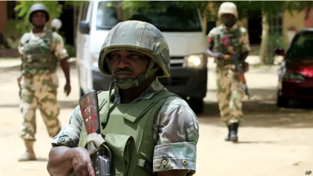 القوات النيجيرية فرت من القاعدة العسكرية الواقعة بمدينة باغا بعد تعرضها لهجوم من جانب بوكو حرام