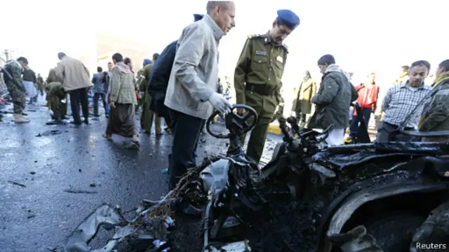 خودرو بمب‌گذاری شده در برابر دانشکده پلیس در صنعا منفجر شد