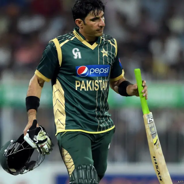 مصباح الحق : 153 میچوں میں 42.83 کی اوسط سے 4669 رنز بنائے جن میں 37 نصف سینچریاں شامل ہیں۔