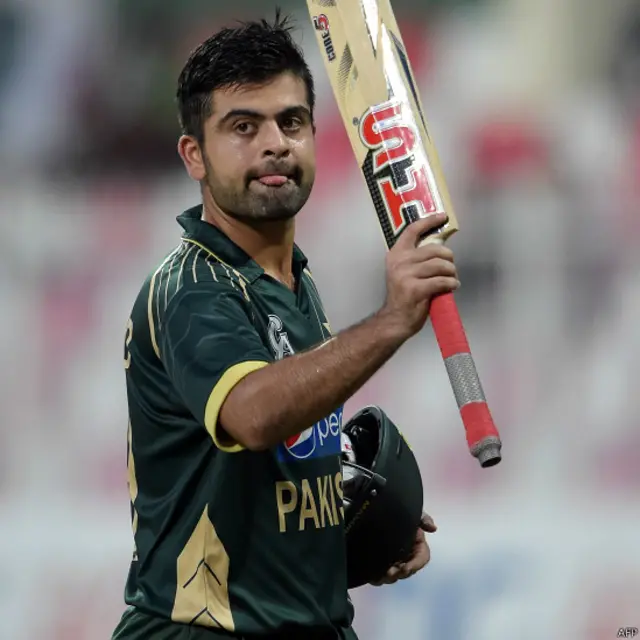 احمد شہزاد: اب تک کل 56 ایک روزہ میچوں میں 34.81 کی اوسط سے 1915 رنز بنائے ہیں جن میں تین سینچریاں اور نو نصف سینچریاں شامل ہیں۔