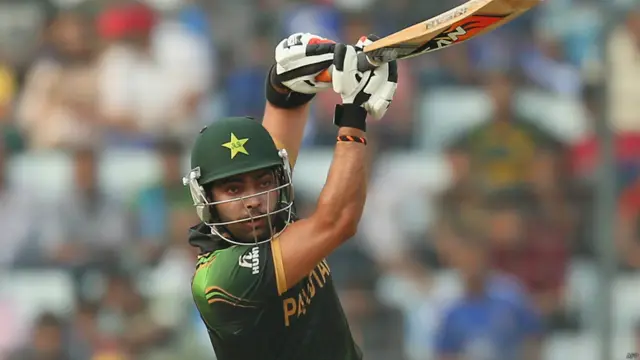 عمر اکمل: 102 میچوں میں 35.94 کی اوسط سے 2732 رنز بنائے جن میں دو سینچریاں اور 19 نصف سینچریاں شامل ہیں۔