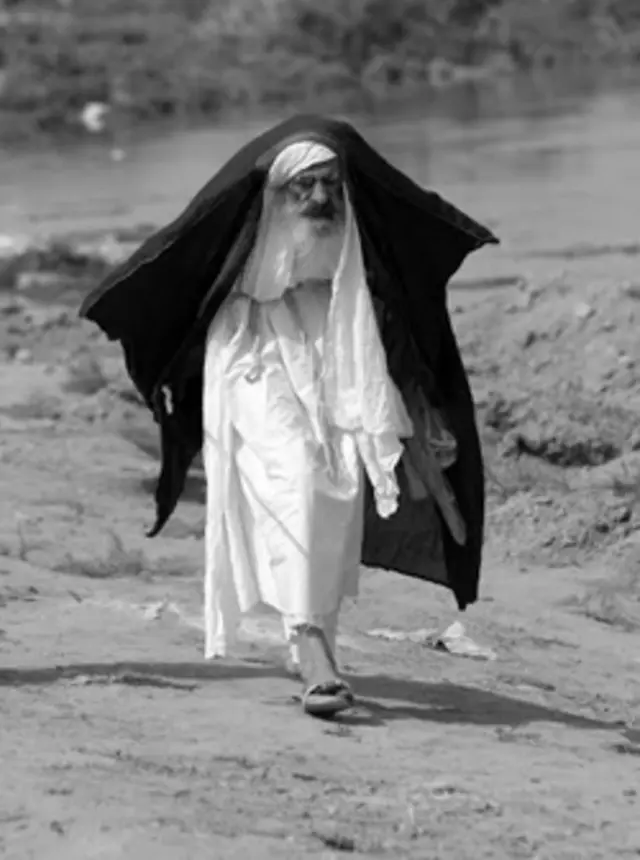 یک گنزورا باید حلالی باشد تا بتواند به مقام گنزورایی برسد. عکس از حسن سربخشیان