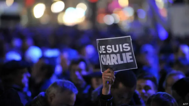 "Je suis Charlie" se ha convertido en el slogan de solidaridad con la revista atacada.