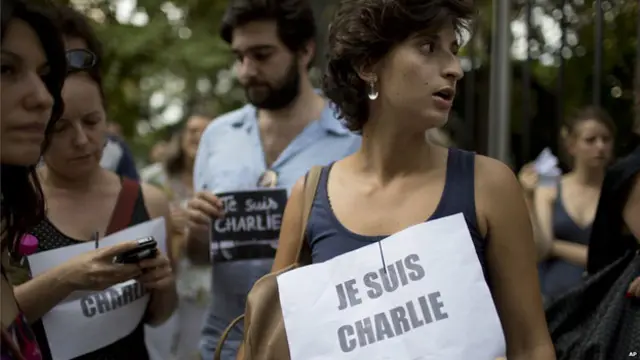 Je suis Charlie. Yo soy Charlie.