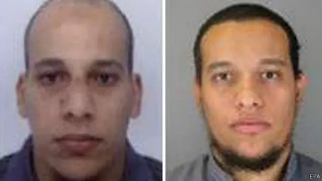 پلیس در جستجوی شریف کواشی (چپ) و برادرش سعید به عنوان مظنونین اصلی حمله به دفتر نشریه است