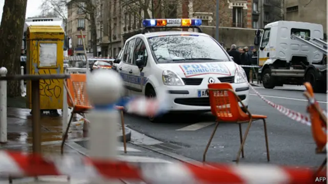 رابطه احتمالی بین تیراندازی در ایستگاه مترو و حمله به دفتر شارلی ابدو مشخص نیست