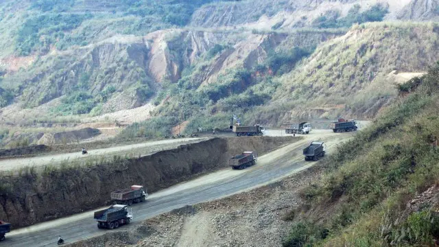 Mỏ khai thác ngọc bích Hpakant ở Kachin
