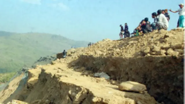 ဖားကန့် မြေစာပုံ ပြိုကျမှု ၉၀ ကျော် သေဆုံး