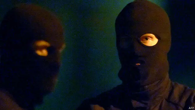 पेरिस, हमला, पाकिस्तान, अख़बार