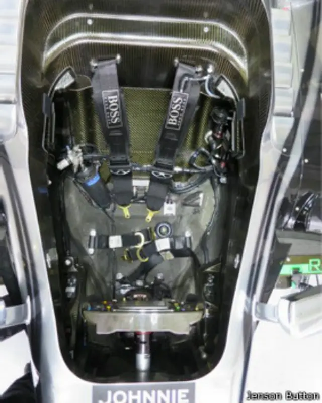 Jenson Button: "Tengo el mejor trabajo del mundo, y ésta es mi oficina".