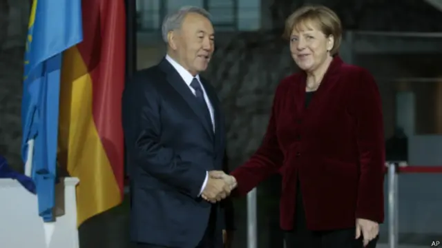 Назарбаєв та Меркель