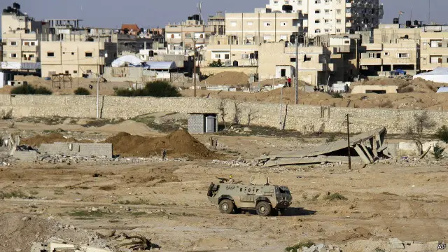 سبق أن بثت جماعة بيت المقدس صور فيديو تعدم فيها من تزعم أنهم مخبرون