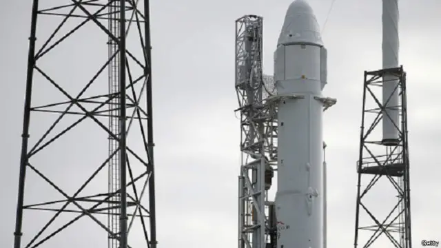 فشلت تجربة هبوط الصاروخ فالكون