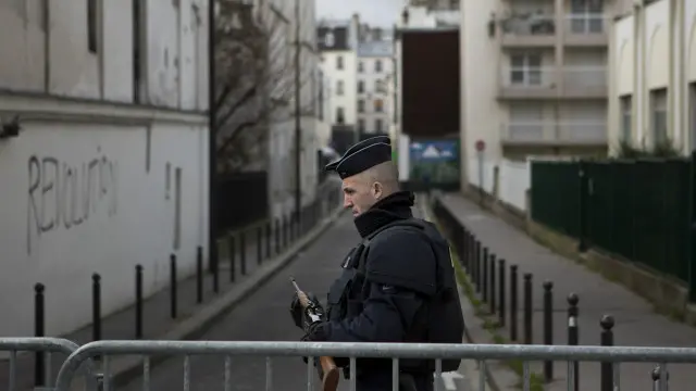 Франция бўйлаб хавфсизлик чоралари оширилган