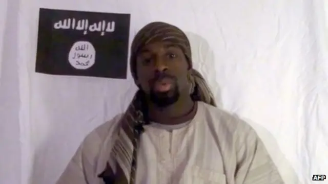 قتل كوليبالي شرطية فرنسية وأربعة أشخاص آخرين ضمن مجموعة من الرهائن احتجزهم في متجر يهودي.