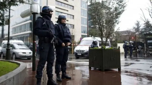 جنود فرنسيون في العاصمة باريس