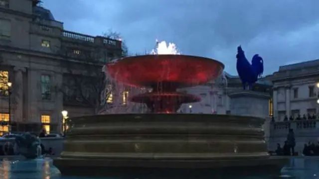 伦敦市中心的特拉法加广场。