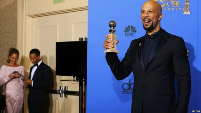 Рэпер Коммон с наградой