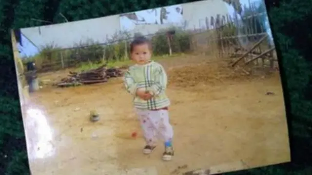 Khin Khin Oo dijual oleh ayahnya seharga 8.000 yuan atau Rp16,3 juta.