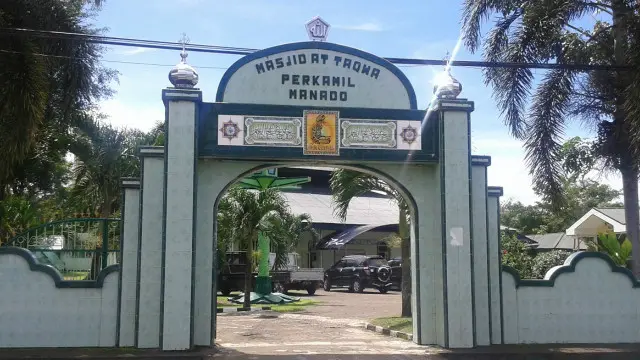 Masjid di Manado
