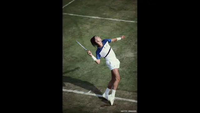 8 முறை கிராண்ட் ஸ்லாம் பட்டத்தை வென்றுள்ள இவான் லெண்டல் 1071 ஆட்டங்களில் வென்று இரண்டாவது இடத்தில் உள்ளார். செக் நாட்டில் பிறந்த இவர், பின்னர் அமெரிக்க குடியுரிமை பெற்றார். 1994-ம் ஆண்டு ஓய்வுபெற்ற பின்னர் பயிற்சியாளராக மாறினார். அவரது பயிற்சியின் கீழேயே பிரிட்டனின் ஆண்டி மர்ரி தனது முதல் கிராண்ட் ஸ்லாம், விம்பிள்டன் பட்டங்களையும் ஒலிம்பிக்கில் தங்கப் பதக்கத்தையும் வென்றார்.