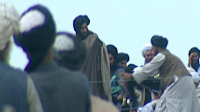 Líder talebã, Mullah Omar, não faz aparição pública desde 2001