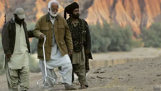 अकबर ख़ान बुग़टी, पूर्व बलूच नेता