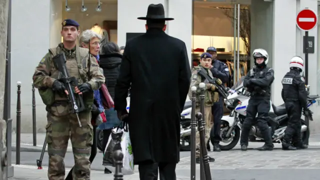 पेरिस पुलिस